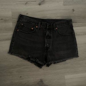 30W Levi’s 501 shorts for women